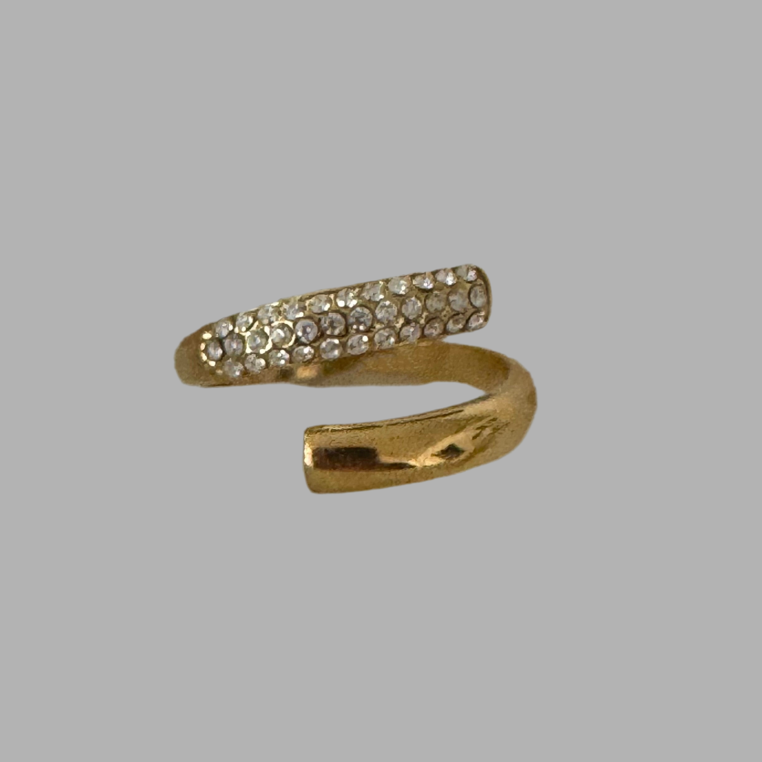 Twisted Crystal Ring
