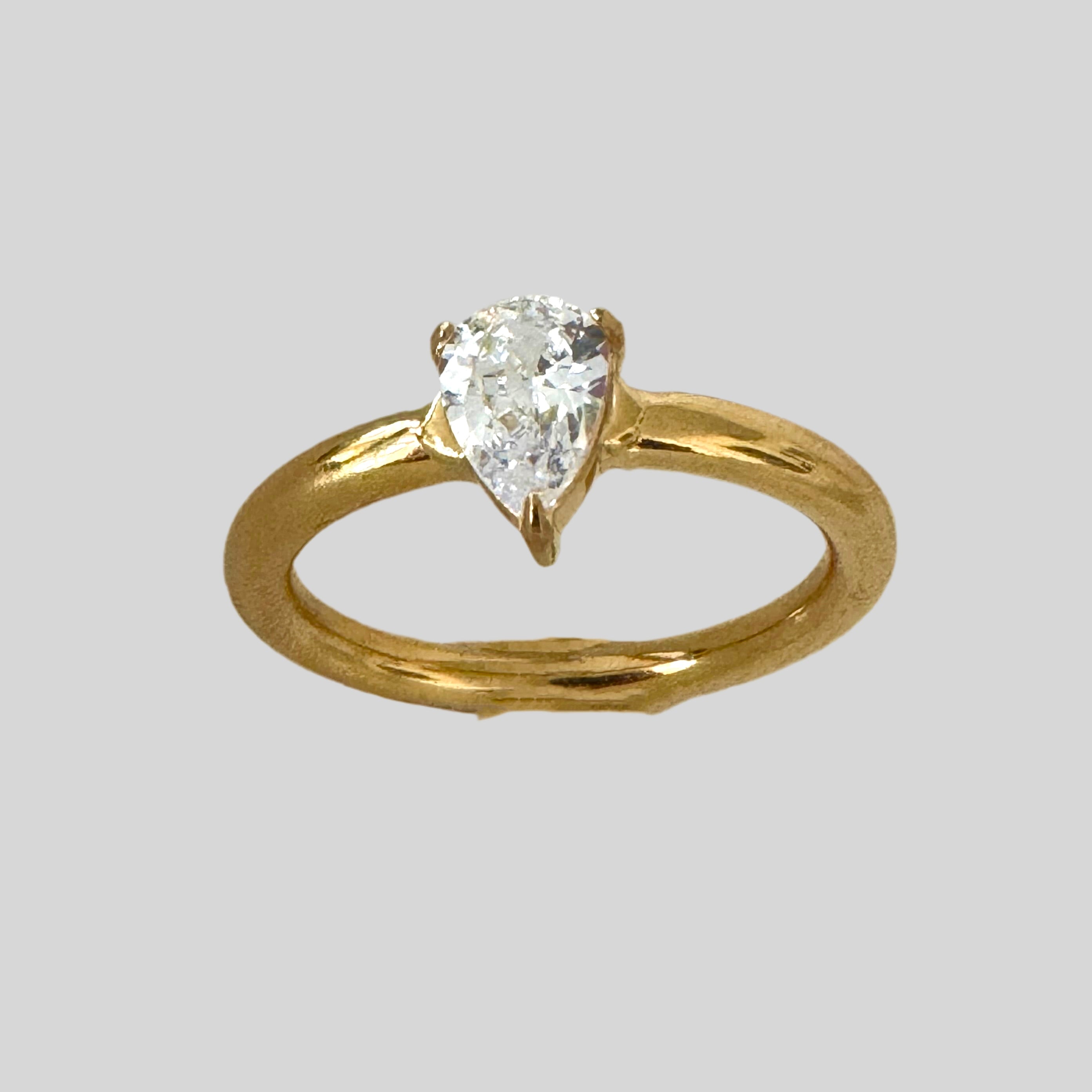 Golden Raindrop Ring Set