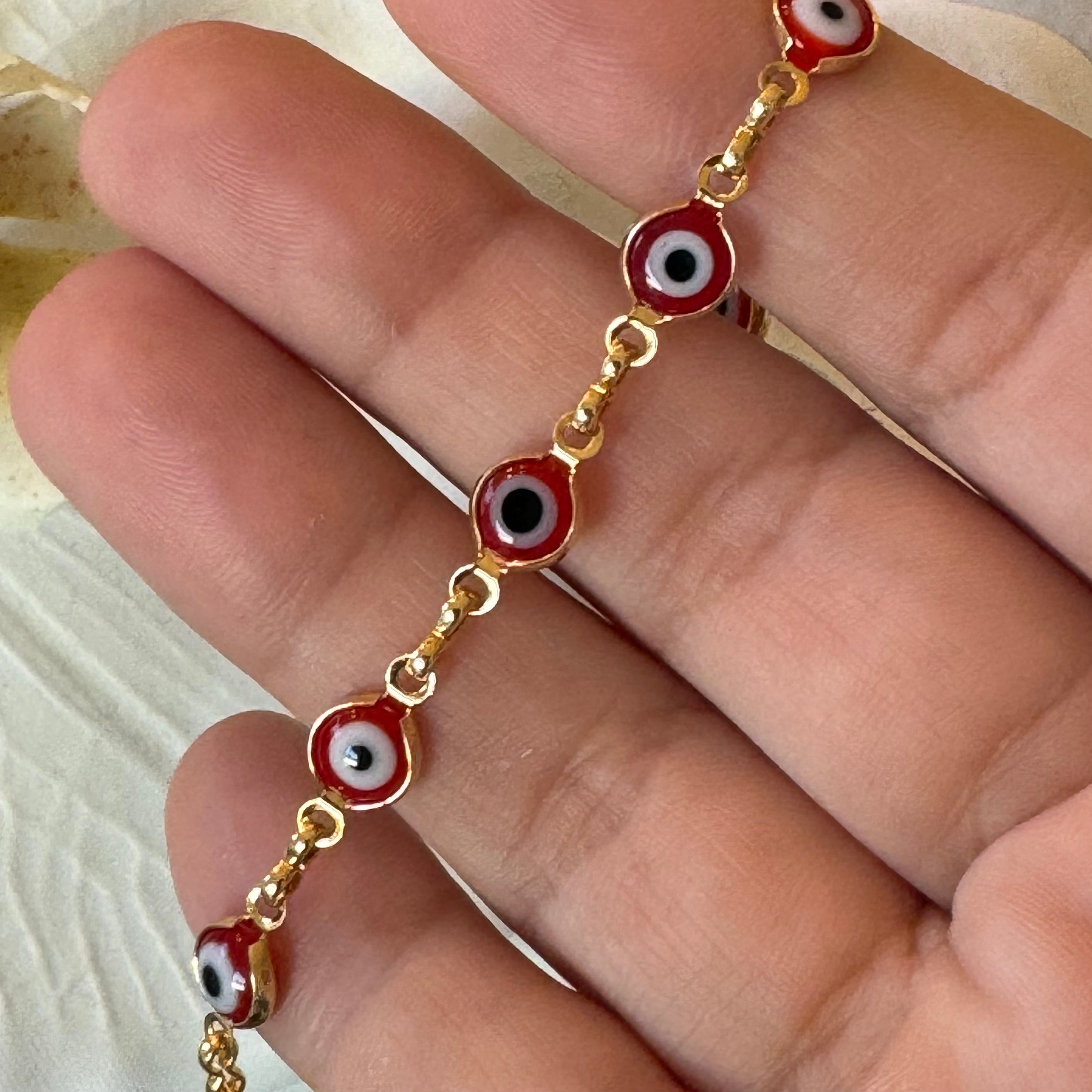 Ojitos chain bracelet