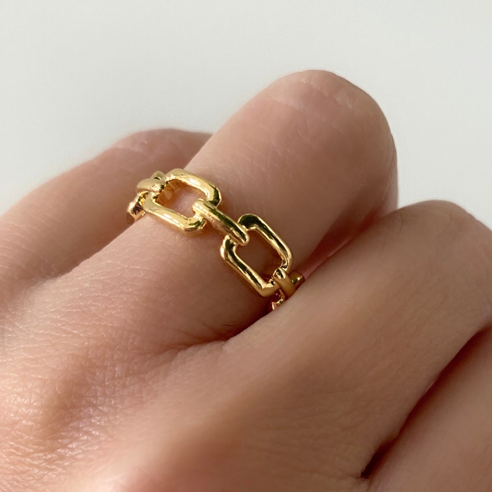 Chain band ring