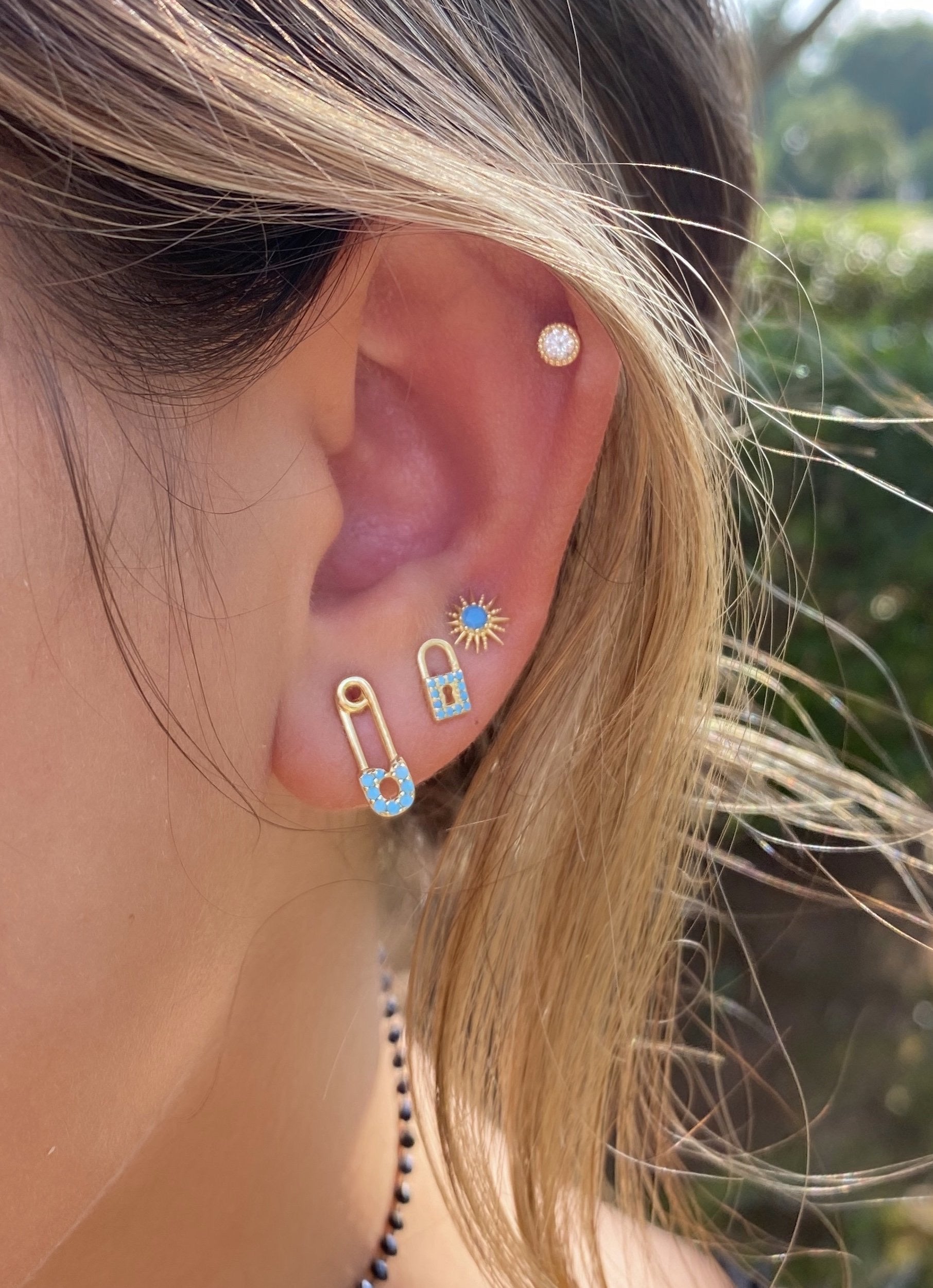 MINI LOCK BLUE studs earrings
